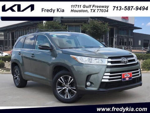 2018 Toyota Highlander for sale at FREDY KIA USED CARS in Houston TX